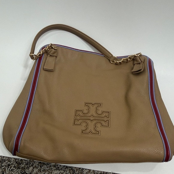 Tory Burch Harper Stripe tote bag.Color is vintage Camel - Picture 3 of 16